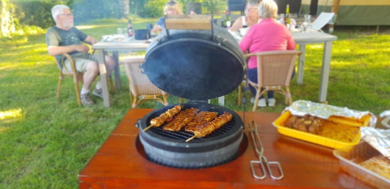 Glamping Les Arbres, Luxe Safaritent Met Zwembad Cronat Bagian luar foto