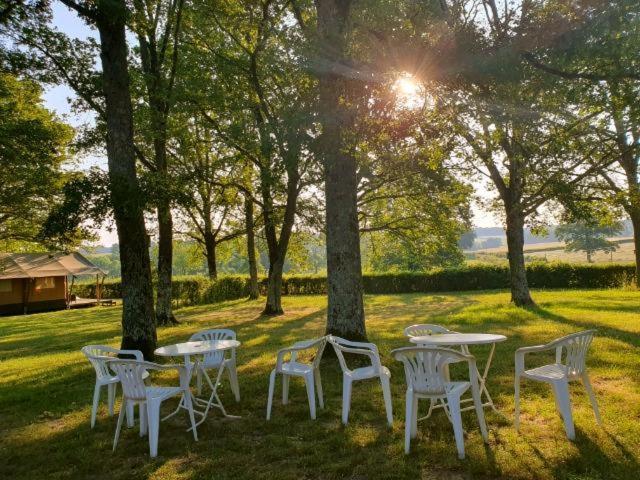 Glamping Les Arbres, Luxe Safaritent Met Zwembad Cronat Bagian luar foto